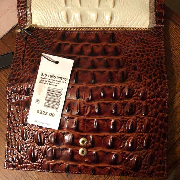 Brahmin large Duxbury and checkbook wallet. - Picture 4 of 6